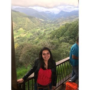 Meet your Posher, Nicole